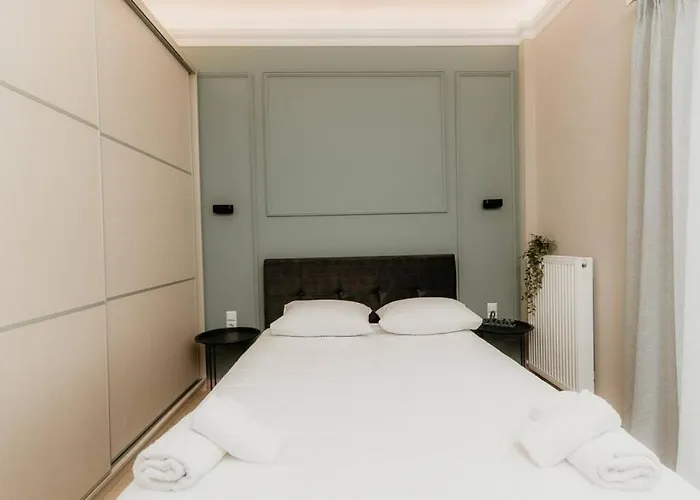 Satus Finem Egnatia's Luxury * Tesalónica